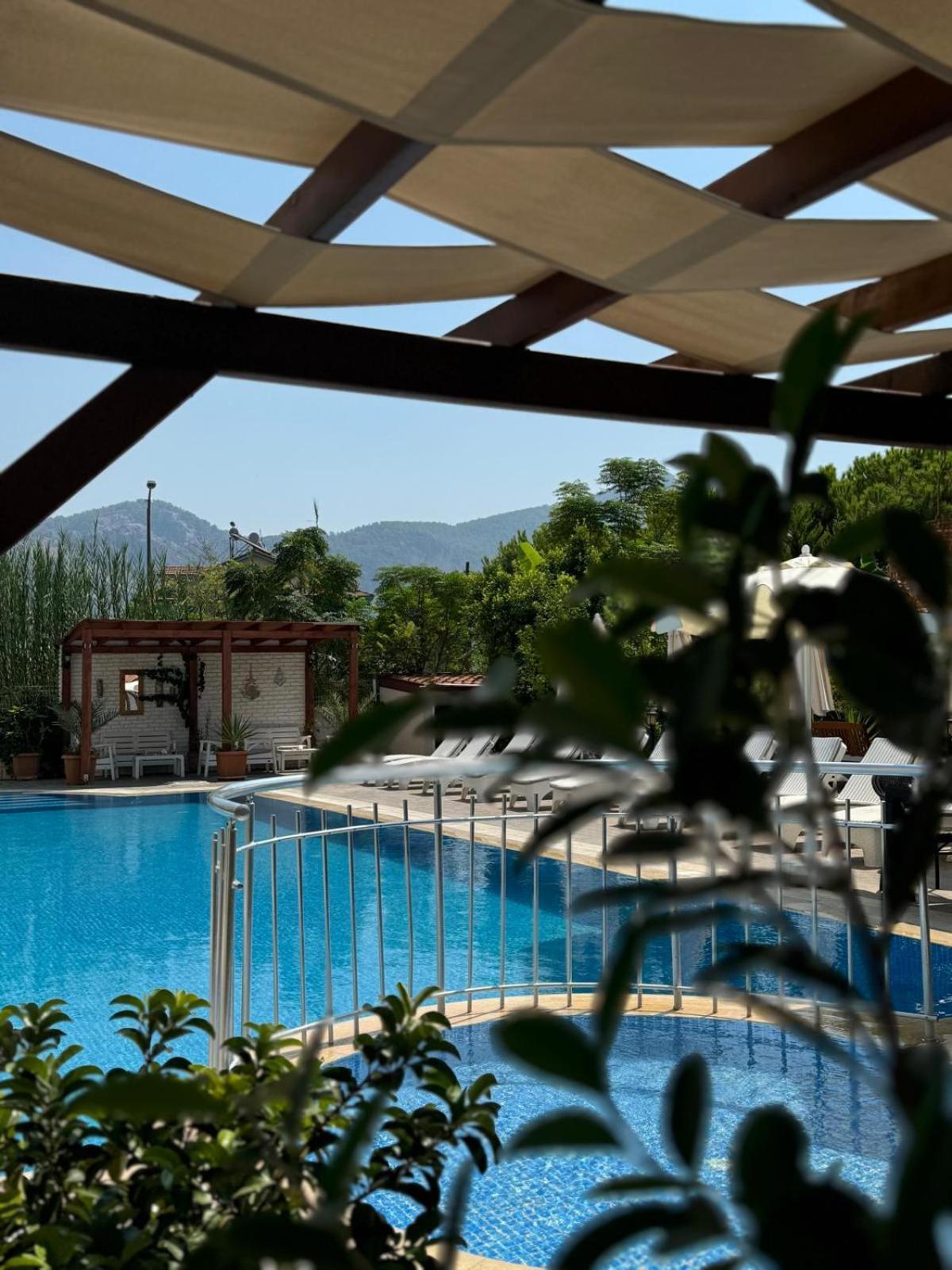 Vespera Hotel Дальян Экстерьер фото